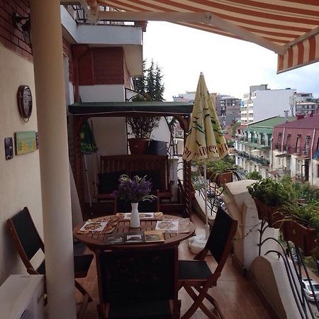 Apartment With Summer Terrace Batumi Quarto foto